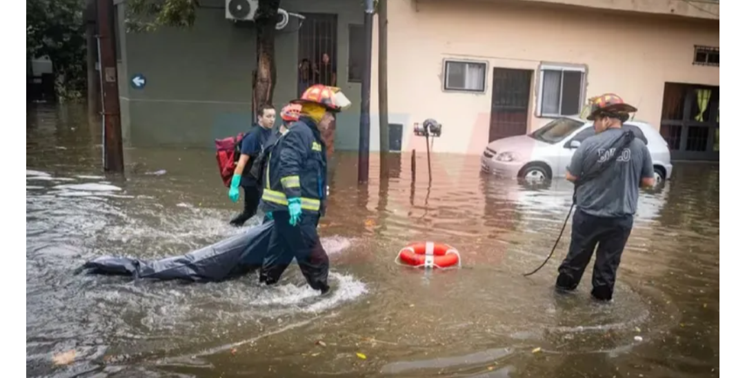 Lanús: el hombre encontrado en medio de la inundación murió electrocutado