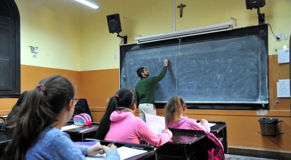 Coronavirus  Coronavirus en Argentina: el Ministerio de Educación evalúa un regreso de las clases por región